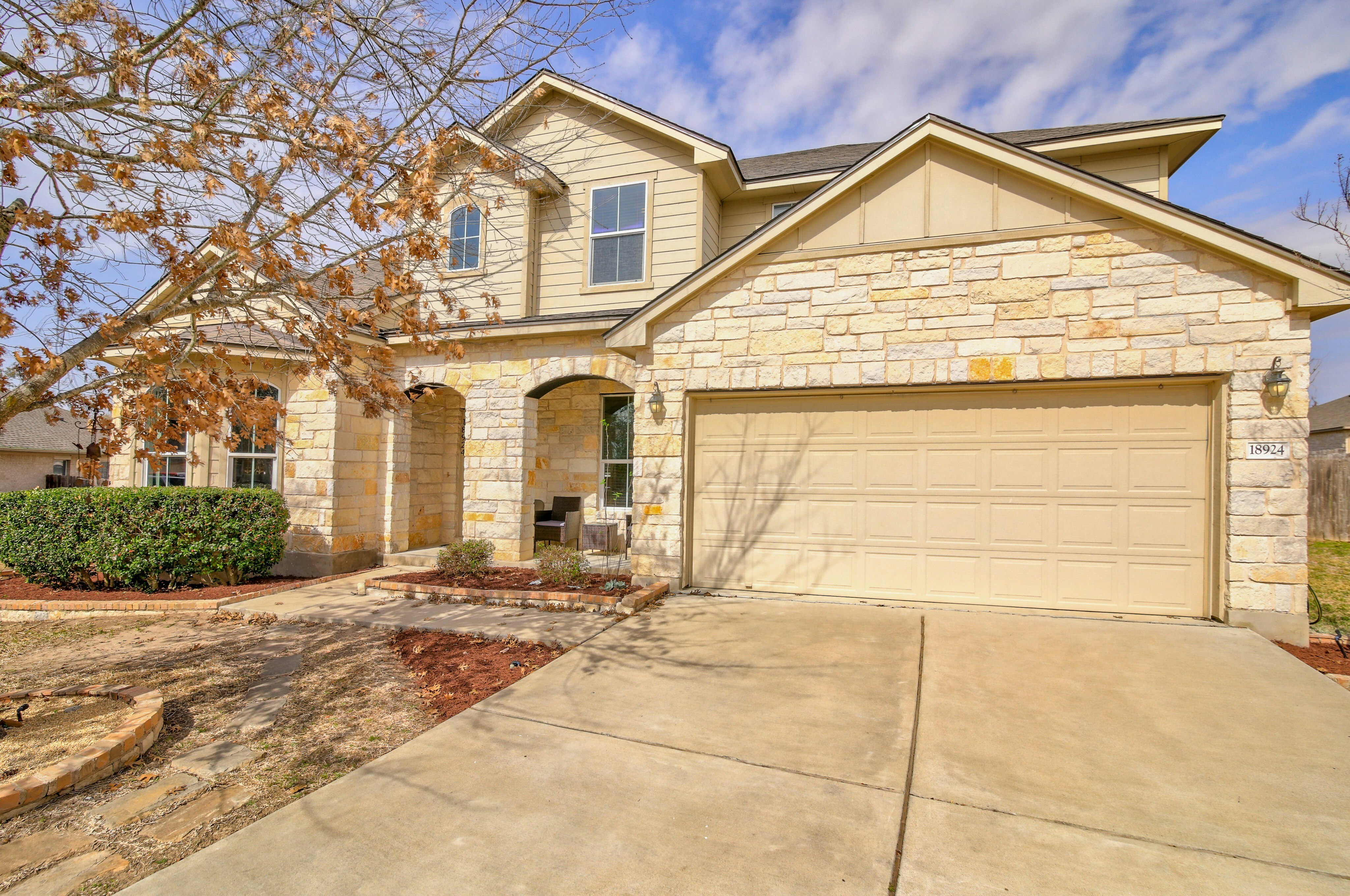 18924 Carlisle Castle Court, Pflugerville, TX 78660, Presented by